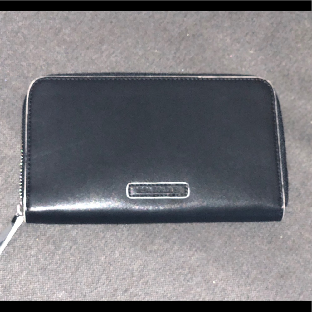 BNWT Vera Bradley Leather Wallet